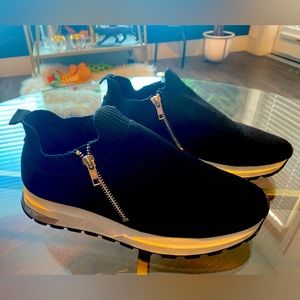 Steve Madden 2 Zipper Sneakers